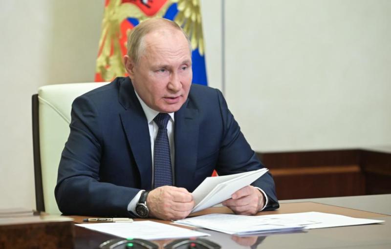 Путин обратил внимание на минимальный уровень безработицы в России в 2,9%