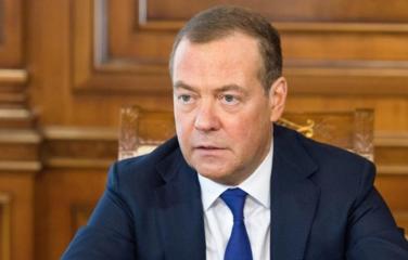 Медведев полагает, что Зеленский останется в истории как кровавый клоун