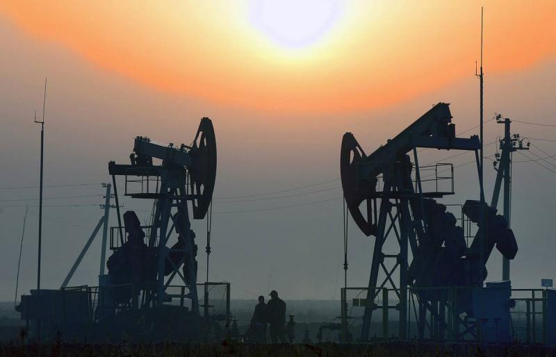 Цена нефти Brent впервые с 28 марта опустилась ниже $86 за баррель