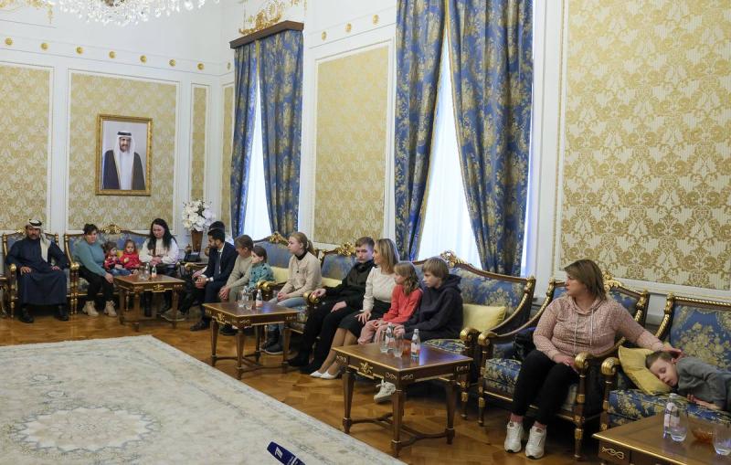 Россия при посредничестве Катара передала Украине шесть детей
