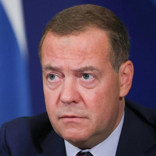 Медведев отреагировал на выход Байдена из президентской гонки
