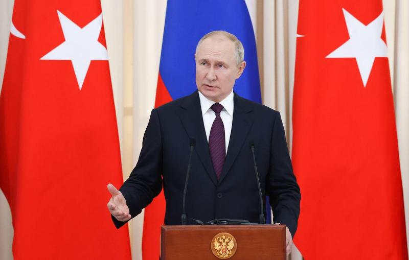 Песков заявил о подготовке визита Путина в Турцию