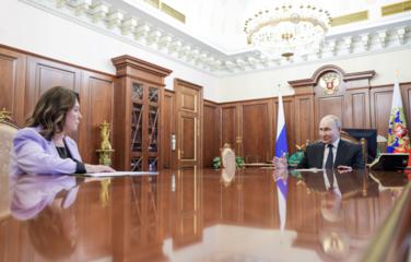 Президент принял в Кремле нового главу Верховного суда РФ Подносову