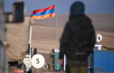 На границе Армении и Азербайджана установили первый пограничный столб