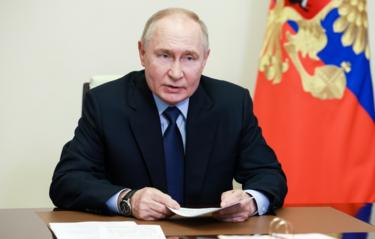 Путин: доходы бюджета России растут, но "лишних денег нет"