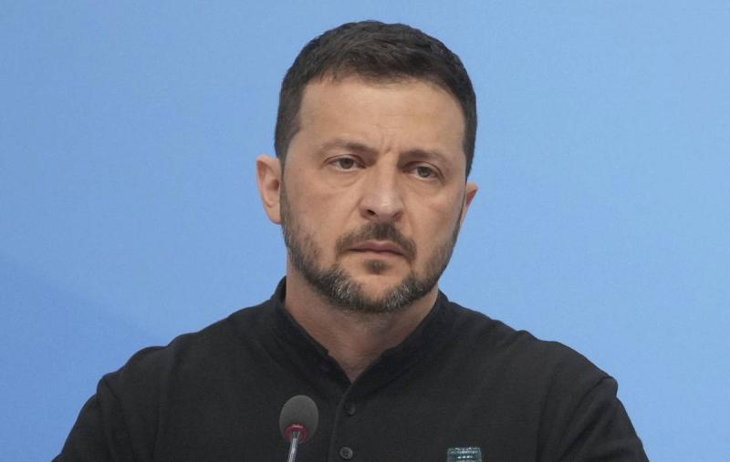 Зеленский заявил, что понимает необходимость завершения конфликта как можно скорее