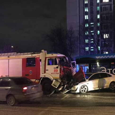 В СК назвали причину массового ДТП в Москве