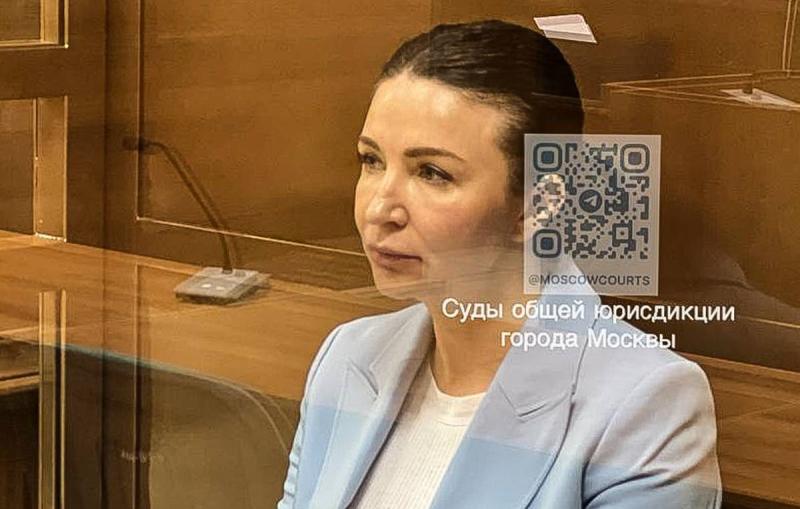 Суд продлил Блиновской арест до 26 июля
