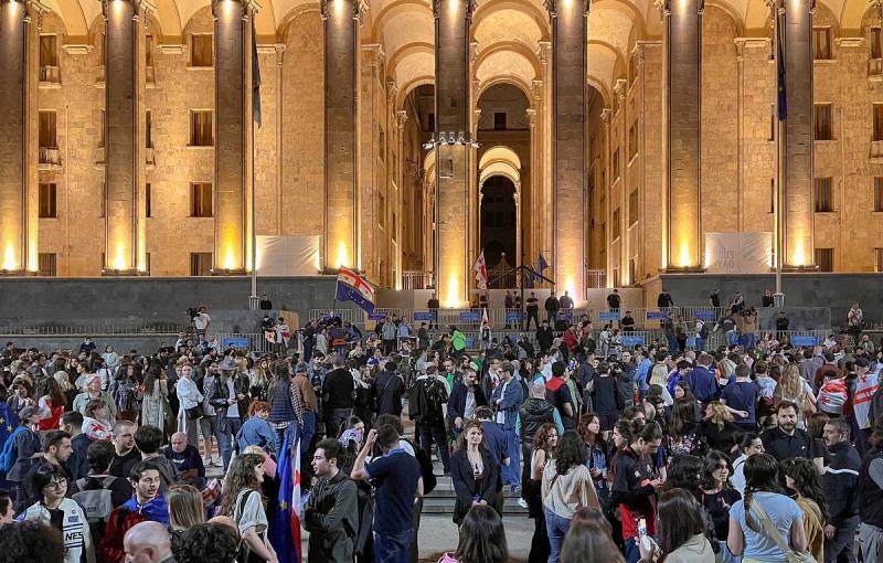 В Тбилиси проходит акция протеста против закона об иноагентах