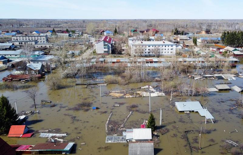 Курганцы, потерявшие в результате паводка единственное жилье, получат сертификаты на новое