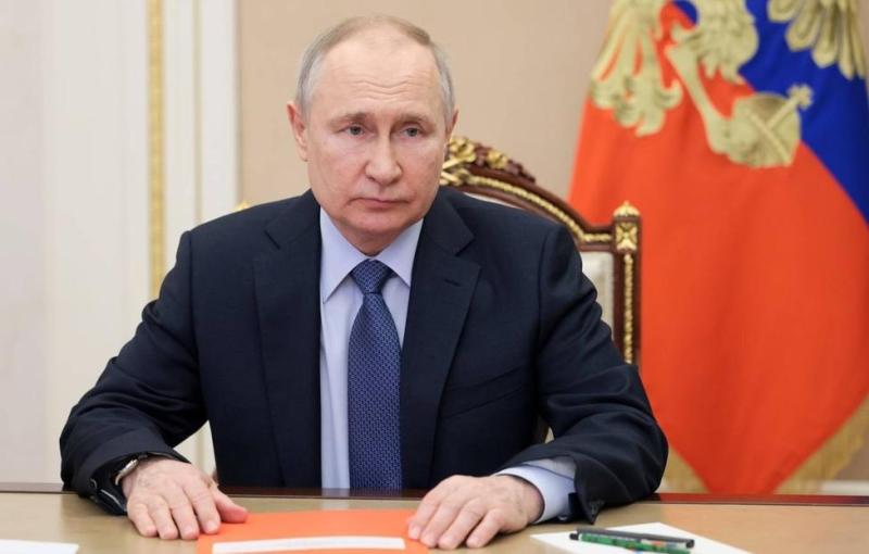 Президент поручил перечислять выплаты семьям погибших бойцов СВО не дольше трех месяцев