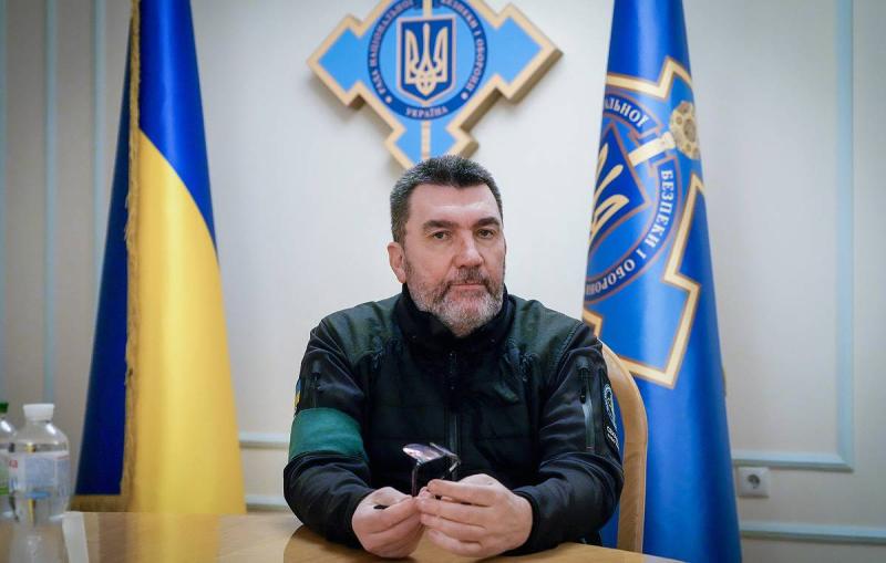 Данилов после своей отставки оценил ситуацию на Украине как беспросветную