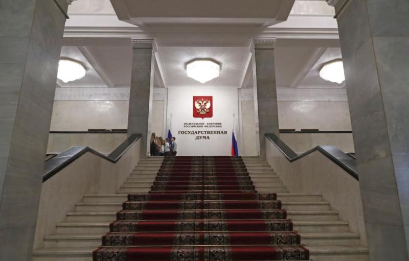 Госдума приняла закон об индексации пенсий работающим пенсионерам с 2025 года