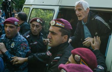 Полиция освободила всех задержанных в ходе протестов в Ереване