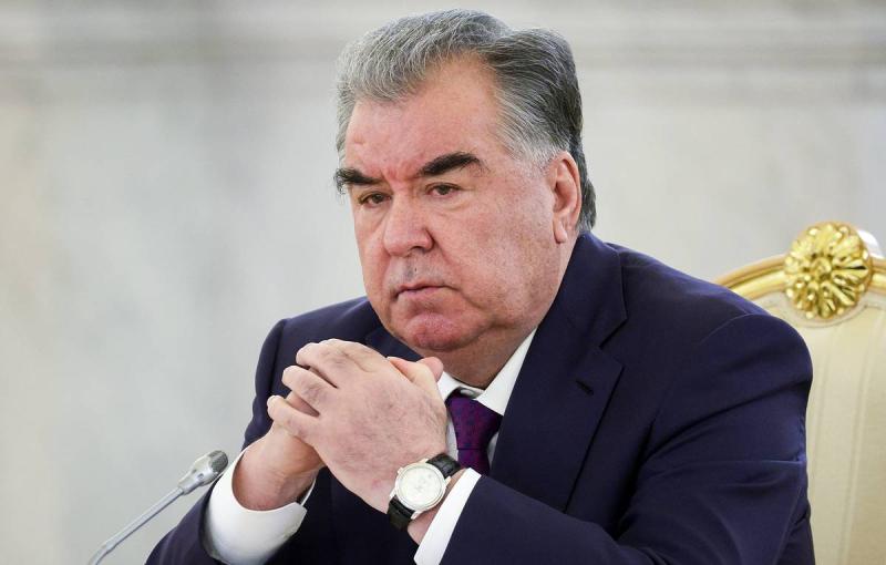 Президент Таджикистана встретился с главой МВД России