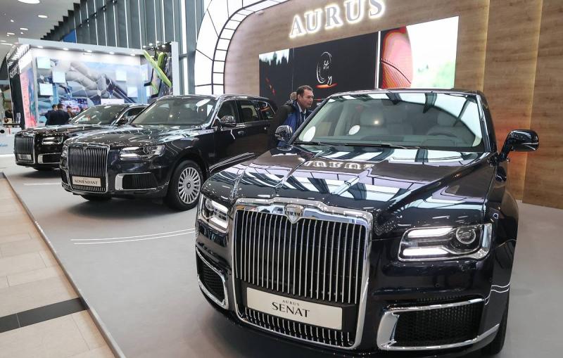 Владельцем первого Aurus Senat с дипномерами стал посол Ливии в Москве