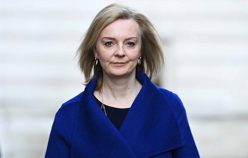 Трасс: Британия была недовольна контактами Макрона с Путиным после начала СВО