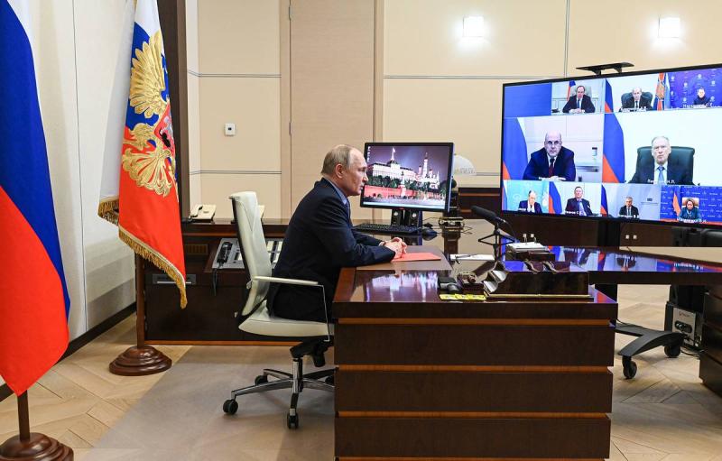 Путин считает отношения с ближайшими соседями наиболее важными для России