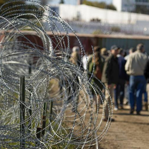 Большинство американцев поддержали меры властей Техаса по защите от мигрантов