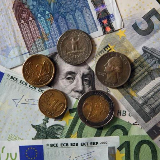 Курс доллара на открытии Московской биржи вырос до 89,97 рубля