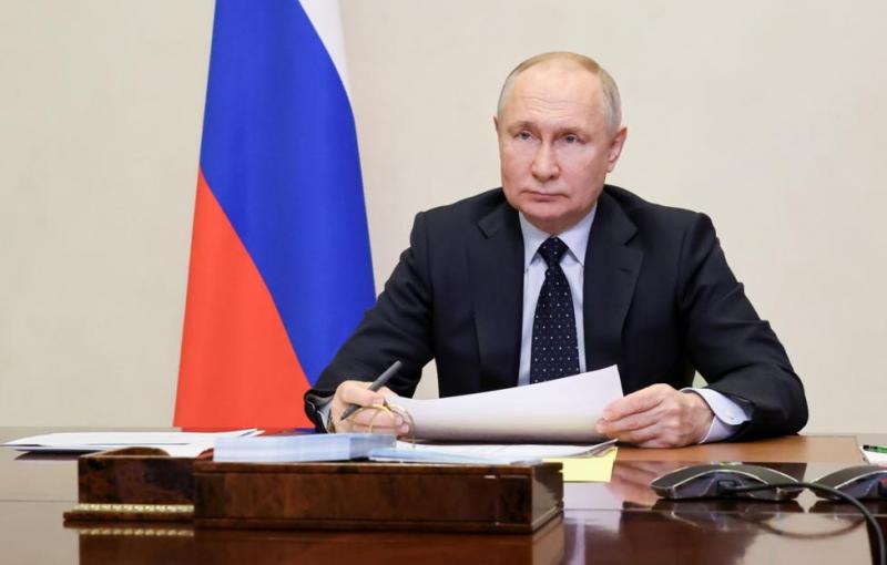 Путин поручил проанализировать реализацию нацпроектов в 2019-2024 годах