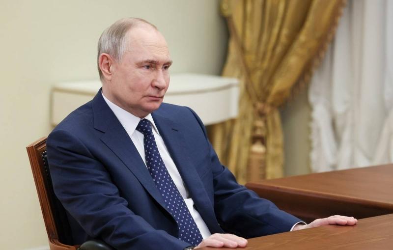 Путин показал квартиру в Кремле, которая находится недалеко от рабочего кабинета