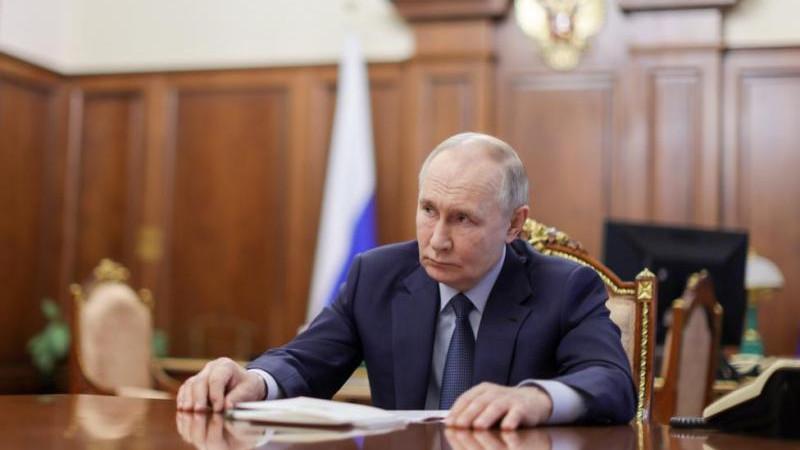 Президент поручил поддержать развитие российского мессенджера