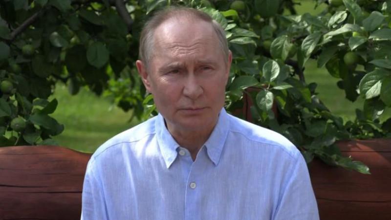 Путин заявил, что в России выпущен первый серийный 