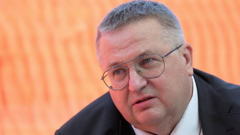 Оверчук: вопрос о членстве Армении в ЕАЭС или ЕС должен решать народ этой страны