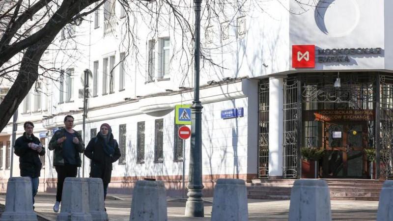 Российский рынок акций на открытии торгов перешел к росту