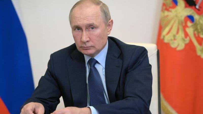 Путин пошутил о скором приближении зимы на фоне холодного лета