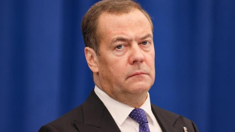 Медведев назвал заявление Стубба о "победе над СССР" подсказкой Зеленскому