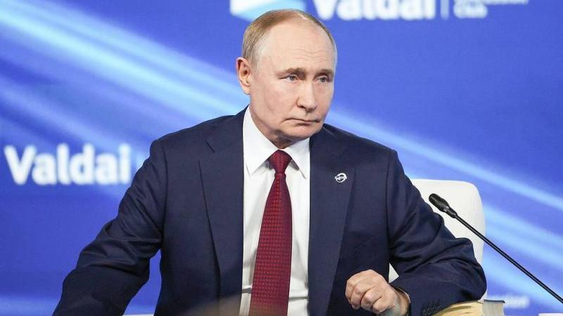 Путин: в нынешней ситуации в мире нужно быть готовыми к чему угодно