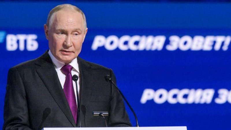 Путин отметил полный консенсус властей РФ по вопросам экономической политики