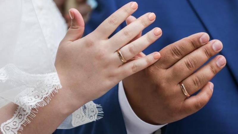 ЛДПР предложила ввести наказание для "черных вдов" за браки с бойцами СВО