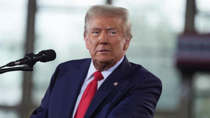 CNN: рейтинг одобрения Трампа среди американцев снизился до 37%