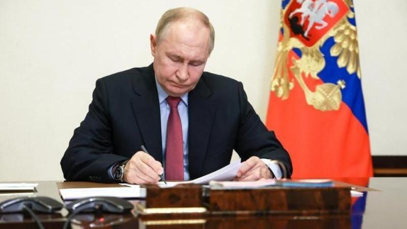 Президент РФ подписал закон о сборах резервистов для защиты важных объектов