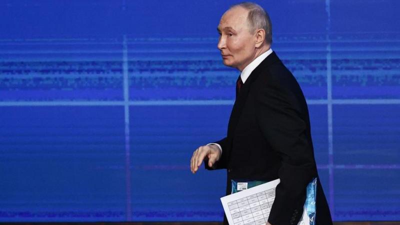 Вопросы к прямой линии с Путиным начнут собирать за две недели