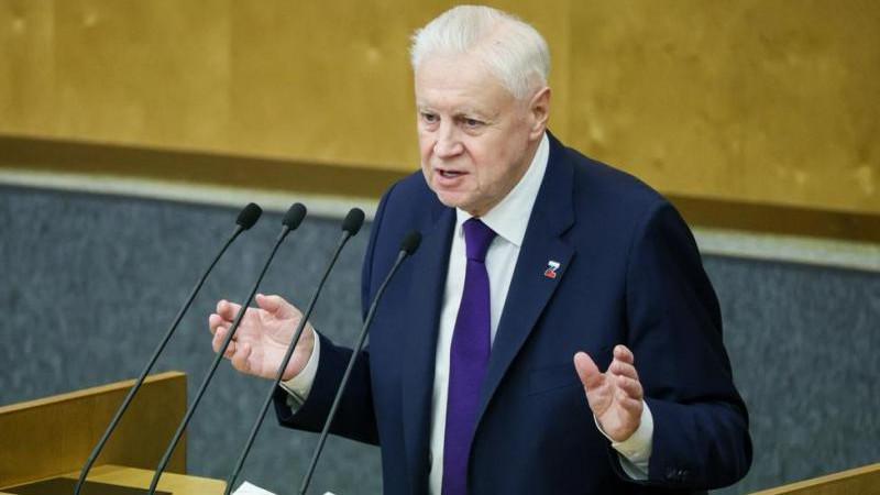 Миронов внес в ГД проект закона о выплате 13-й пенсии