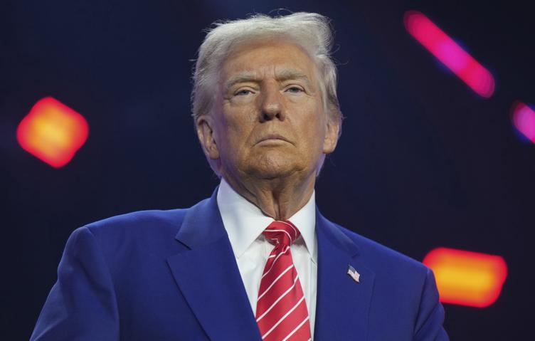 Трамп заявил, что России придется отказаться от всей территории Украины
