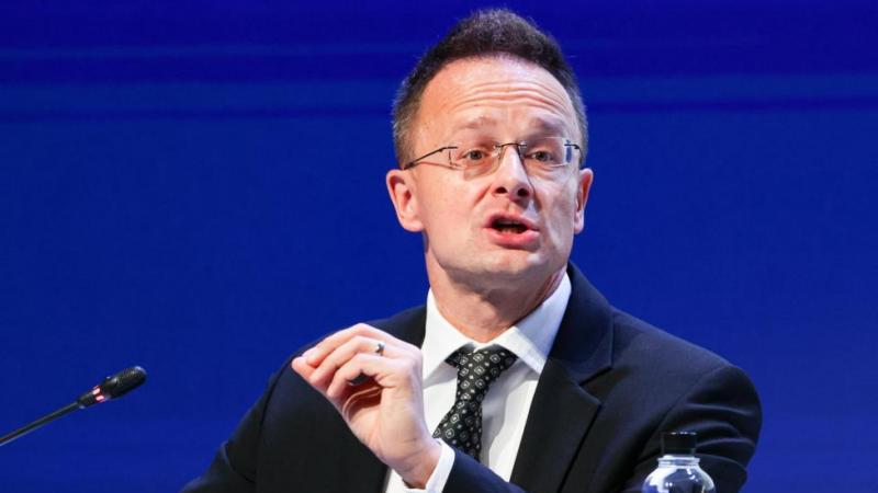 Сийярто: Венгрия примет встречу Путина и Трампа, если они будут готовы