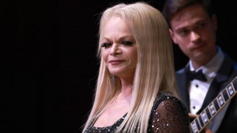 Долина рассказала об угрозах ей и ее родственникам