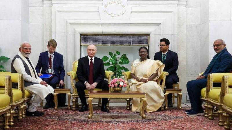 Президент РФ завершил двухдневный визит в Индию
