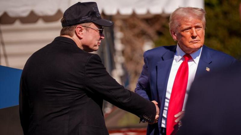 Медведев предложил помощь РФ в налаживании отношений между Трампом и Маском