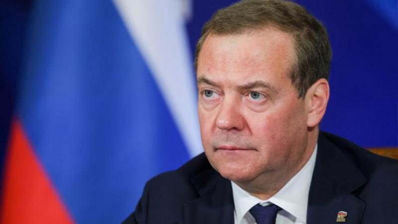 Медведева переизбрали председателем совета директоров "Ростелекома"