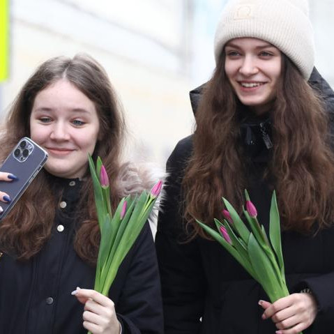 Россиянки назвали самые желанные подарки на...