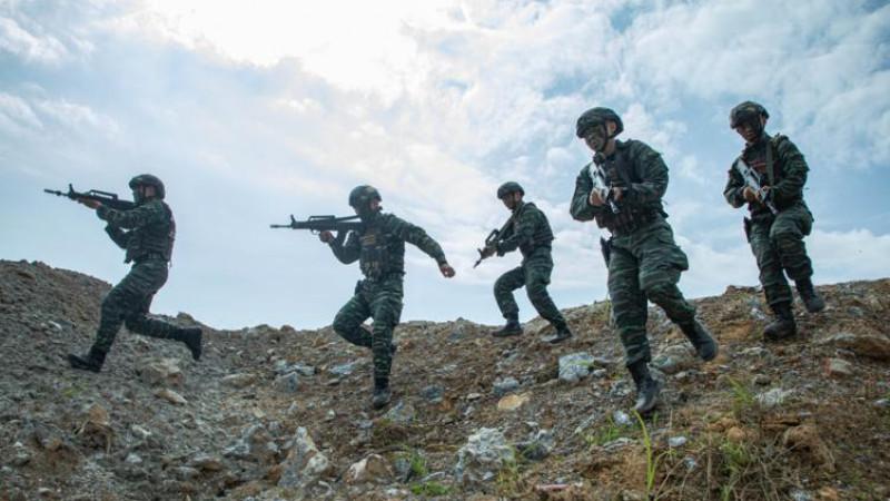 Пекин считает военные маневры на Тайване "блефом и самообманом"