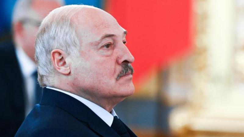 Лукашенко: президент США прав, что "наклоняет" Европу