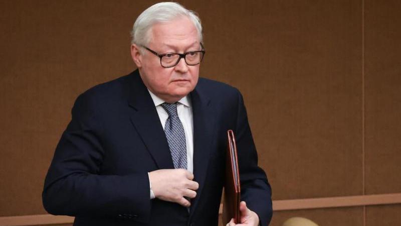 Рябков назвал исчерпанным импульс саммита на Аляске в пользу украинского урегулирования