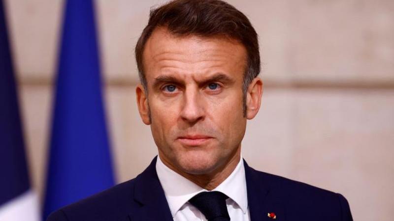 Les Echos: Макрон сравнялся с Олландом по уровню "популярности" среди французов